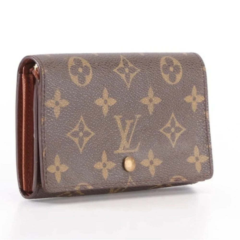 Louis Vuitton Porte Monnaie Wallet in Monogram Canvas